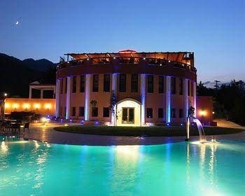 Mouzaki Palace Hotel & Spa0