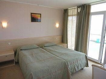 Levant Hotel2