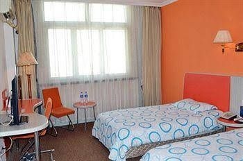Motel168 Shanghai Qi Bao Inn3