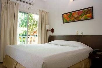 Hotel Manantial0