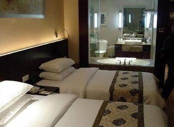 Nanjing Dingye New Century Hotel0
