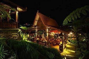 Adarapura Resort & Spa3