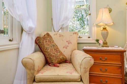 Doulton - King Room with Spa Bath