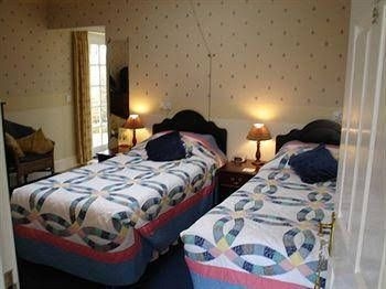 โรสดีน กสท์เฮาส์ (Rosedene Guesthouse)1