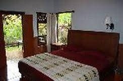 วอร์ซา การ์เดน บังกะโล (Warsa Garden Bungalows)4