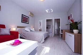 Sunflower Apartment4