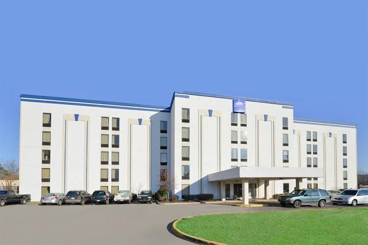 Americas Best Value Inn & Suites-Louisville / Airport0