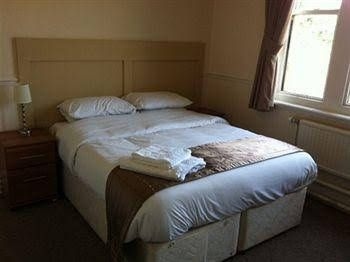 The Black Horse Hotel4