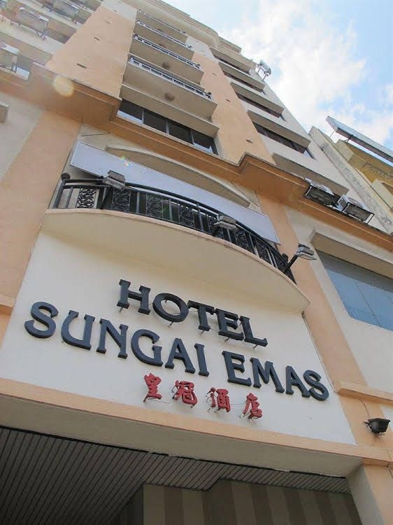 Hotel Sungai Emas1