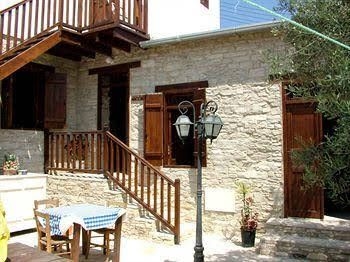 Romios Holiday Apartments0