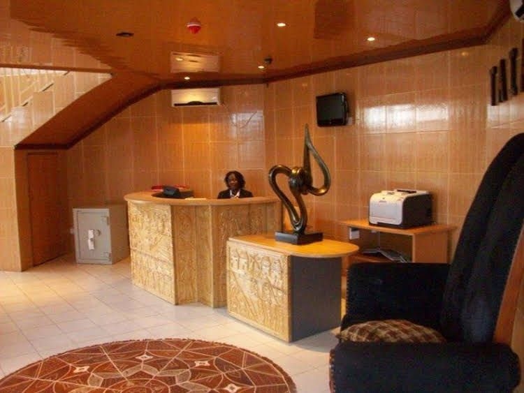 Leone Lodge Freetown3