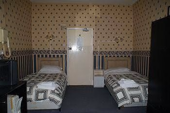The Nottinghill Guest House4