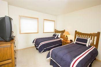 Ice House Suites and Condominiums0