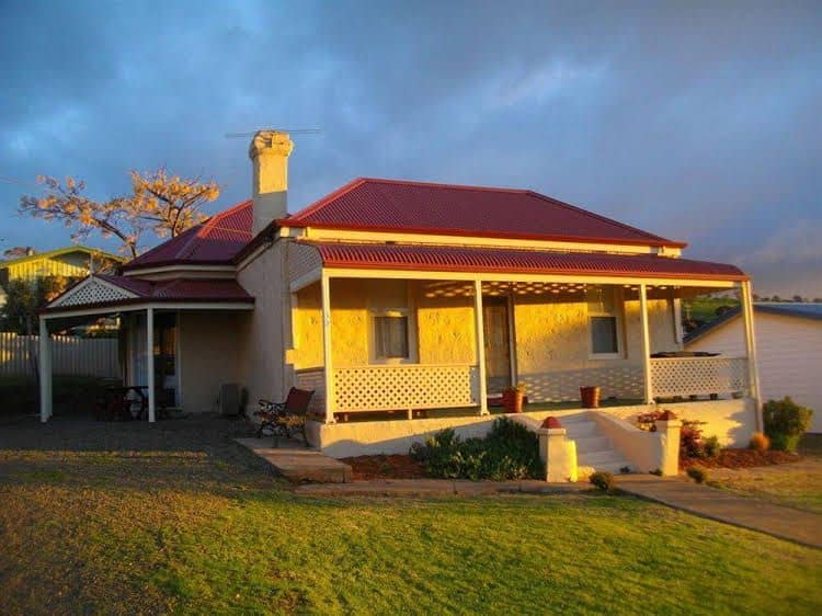 Charlie Bates Cottage Charlie Bates Cottage