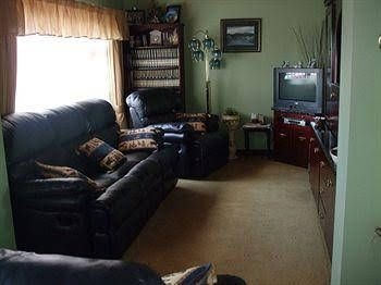 Garron View Bed and Breakfast0