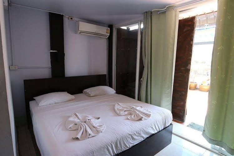 Jdai Dorm Room1