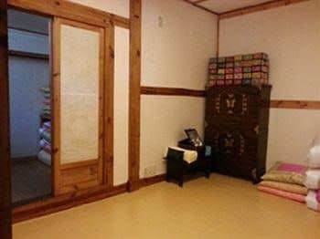 Bukchon Sarangchae Hanok Guesthouse Bukchon Sarangchae Hanok Guesthouse