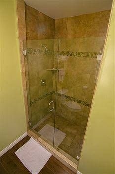 El Royale Hotel Near Universal Studios Hollywood3