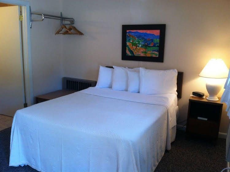 Alpen Acres Motel1