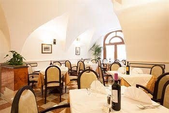 Hotel Portici Romantik & Wellness0