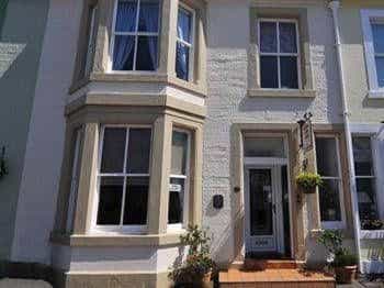 Queens Guest House Queens Guest House