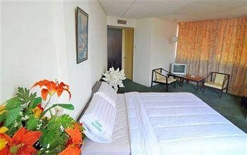 Oriental Hotel1