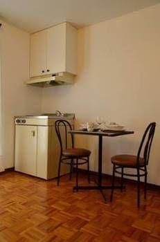 Terrace Saint-Denis2