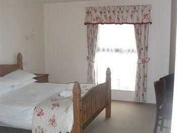 The Whitehouse Inn2