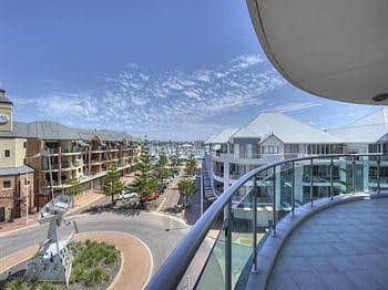 Waters Edge Luxury @ Mandurah Waters Edge Luxury @ Mandurah