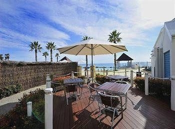 Waters Edge Luxury @ Mandurah1