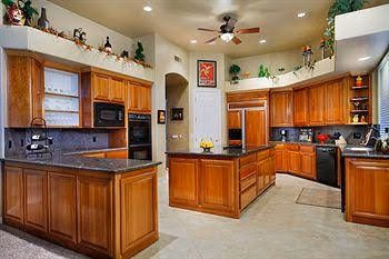 3 to 5 Bedroom Chandler/Tempe Vacation Homes3