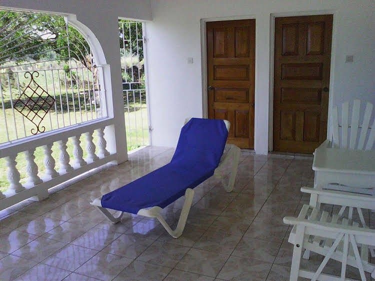 Treasure Bay Guesthouse0