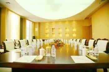 Jining Inzone Garland Hotel