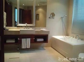 Wonderland Hotel Erdos1