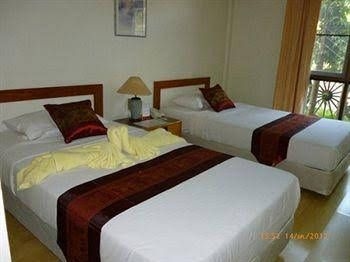 รุ่งอรุณน้ำพุร้อน รีสอร์ท (Roong Aroon Hot Spring Resort)3