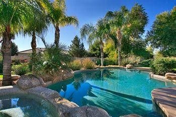 Arizona Vacation Rentals East Valley (Gilbert/Mesa)0