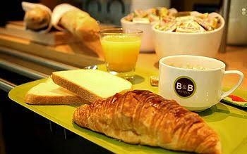 โรงแรมบีแอนด์บี สนามบินชาโตรูซ์ (B&B HOTEL Châteauroux Aéroport)4