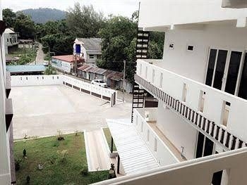 āļŠāļīāđāļŦāļĢāđāđāļŪāļēāļŠāđ āļ āļđāđāļāđāļ (Siray House Phuket)1