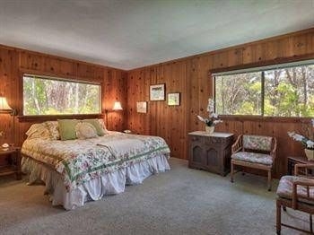 Apapane Lodge2
