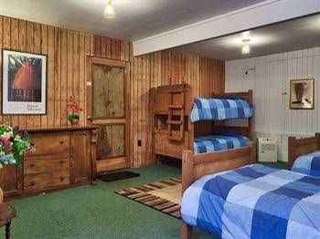 Apapane Lodge4