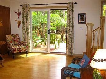Hale Iiwi1