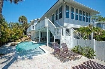 Vacation Rentals by Island Real Estate4