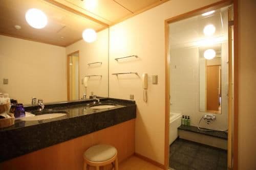 Japanese-Style Room