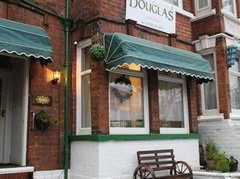 Douglas Guest House4