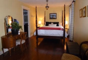 Willow Beach Bed & Breakfast3