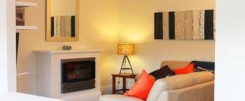 Apartment on King0