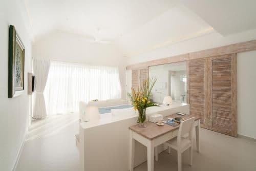 Four Bedrooms Beach Front Villa with Private Pool