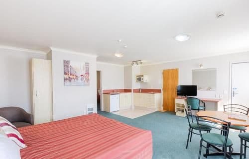 One Bedroom Spa Unit