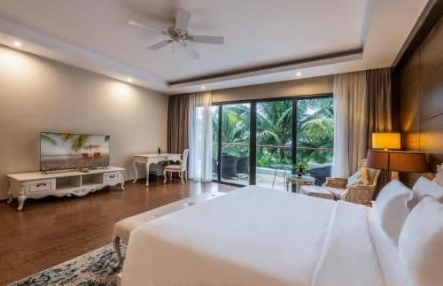 Four Bedroom Villa - Private Pool - VinWonders Park Access