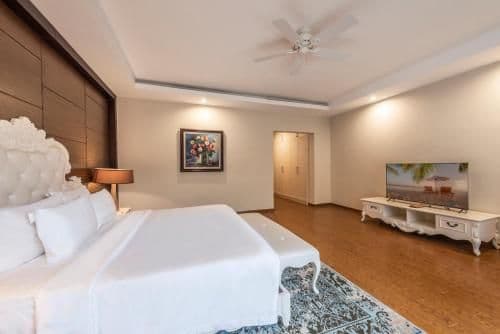 Four Bedroom Villa - Private Pool - VinWonders Park Access